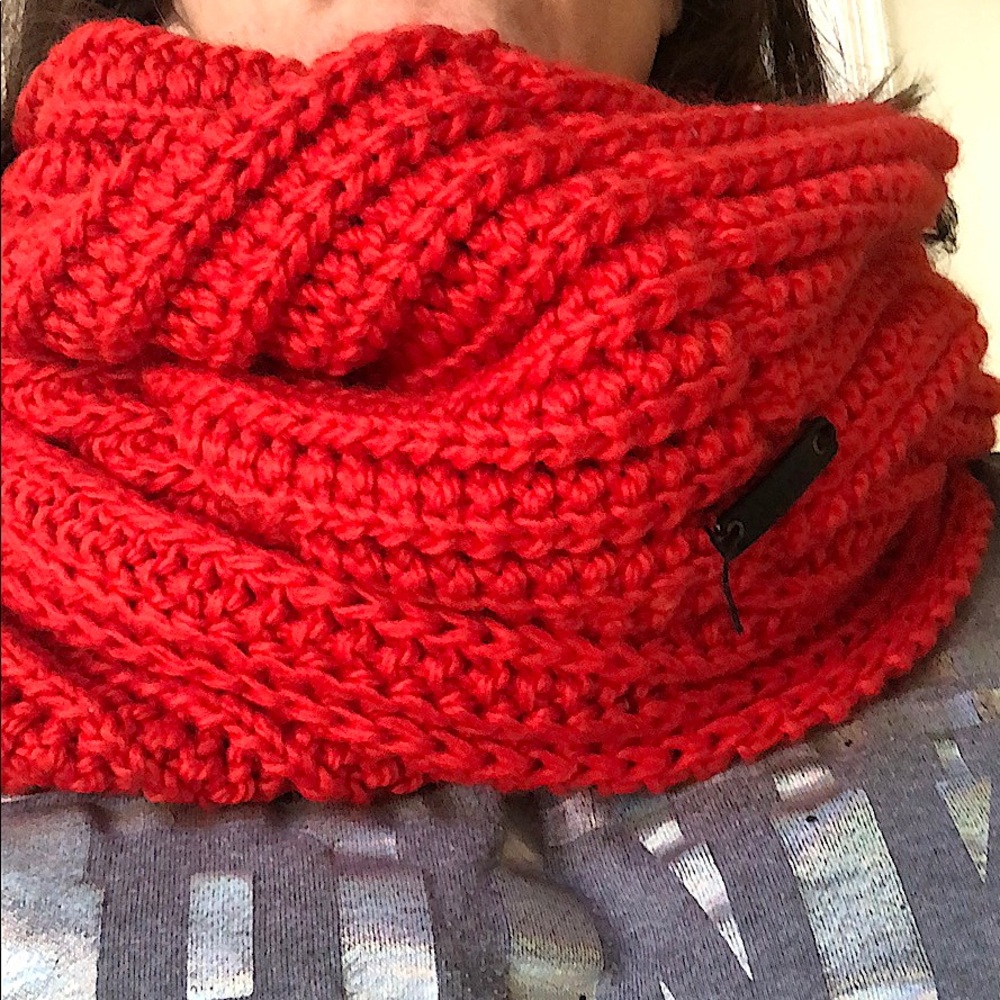 Wool scarf - Picture 5 of 5